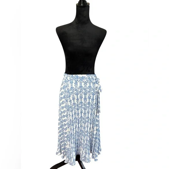Skies Are Blue Pleated Wrap Midi Skirt Blue Floral Tie Waist Size M - Picture 2 of 9
